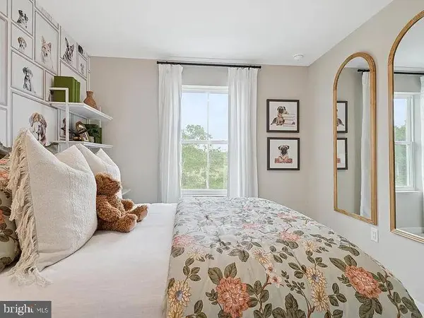 53 SILVERBELL AVE, Berlin, NJ 08009