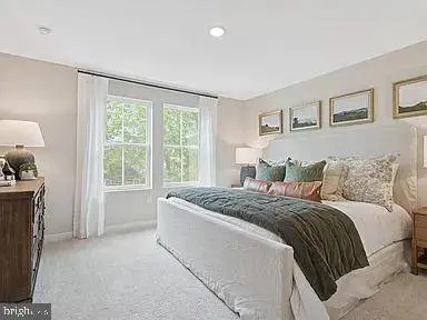 53 SILVERBELL AVE, Berlin, NJ 08009