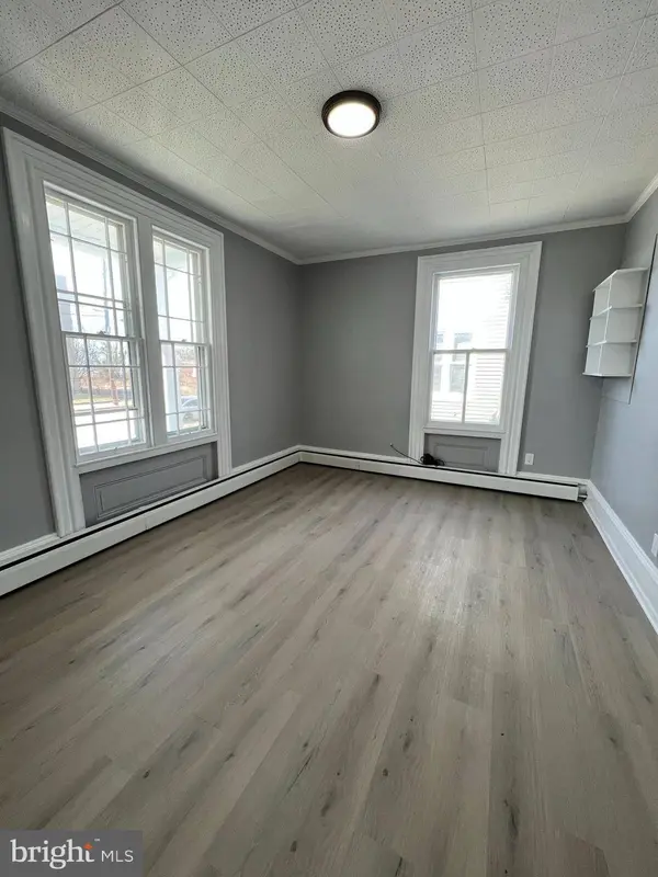 141 W MAIN ST, Penns Grove, NJ 08069