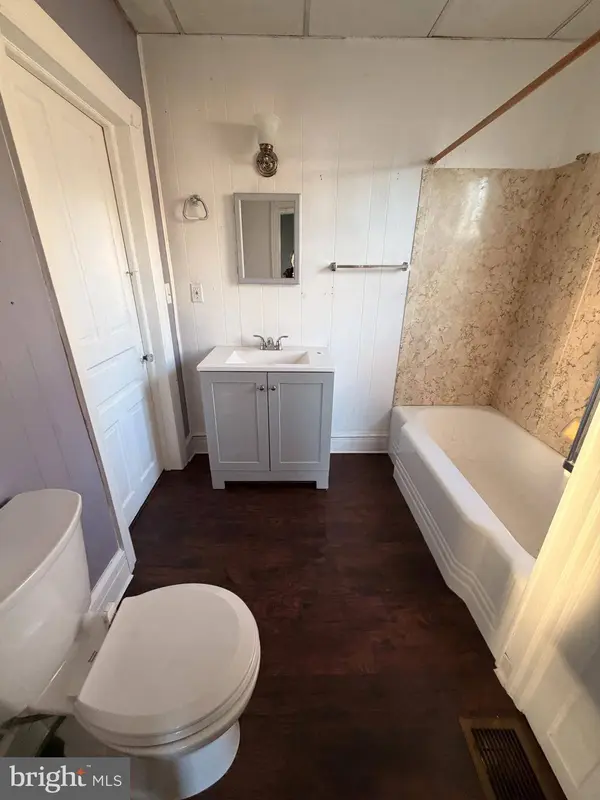 212 HELMS AVE #FIRST FLOOR, Swedesboro, NJ 08085