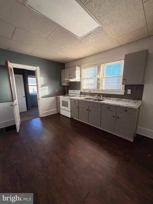212 HELMS AVE #FIRST FLOOR, Swedesboro, NJ 08085