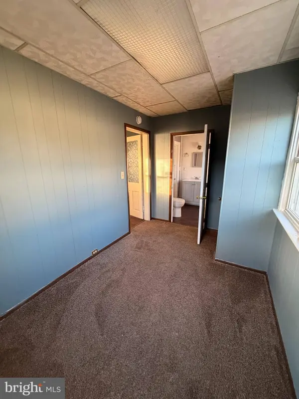 212 HELMS AVE #FIRST FLOOR, Swedesboro, NJ 08085