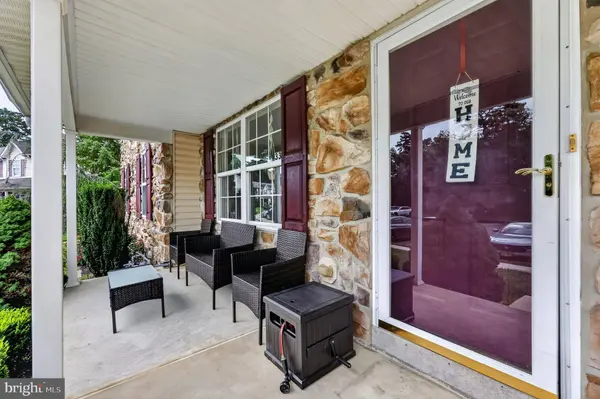 33 NORMANS FORD DR, Sicklerville, NJ 08081