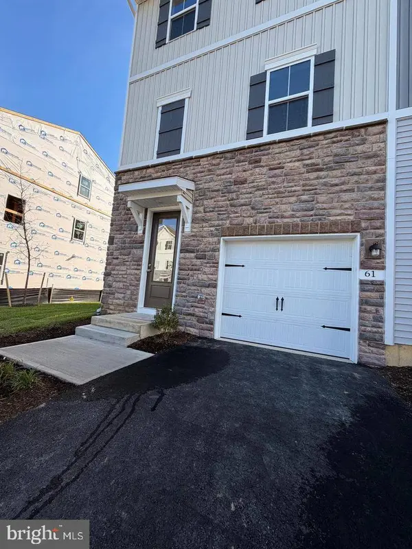 54 SILVERBELL AVE