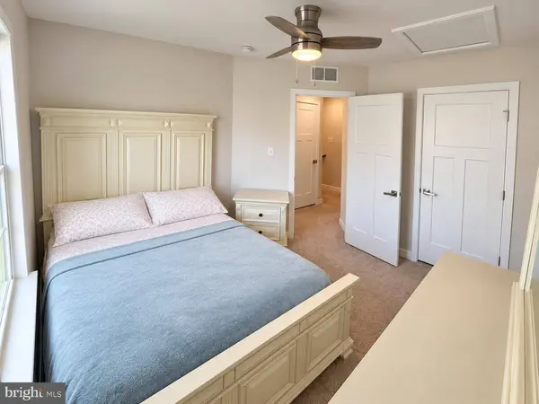 26 SPARROW CIR, Sewell, NJ 08080