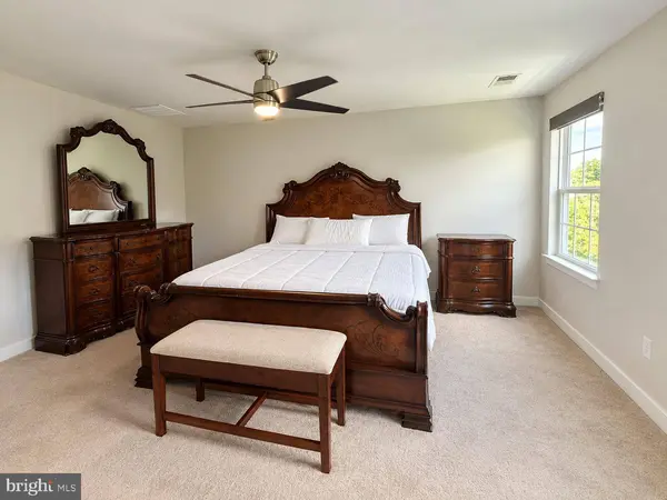 26 SPARROW CIR, Sewell, NJ 08080