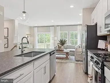 43 SILVERBELL AVE, Berlin, NJ 08009