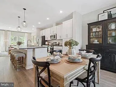 47 SILVERBELL AVE, Berlin, NJ 08009