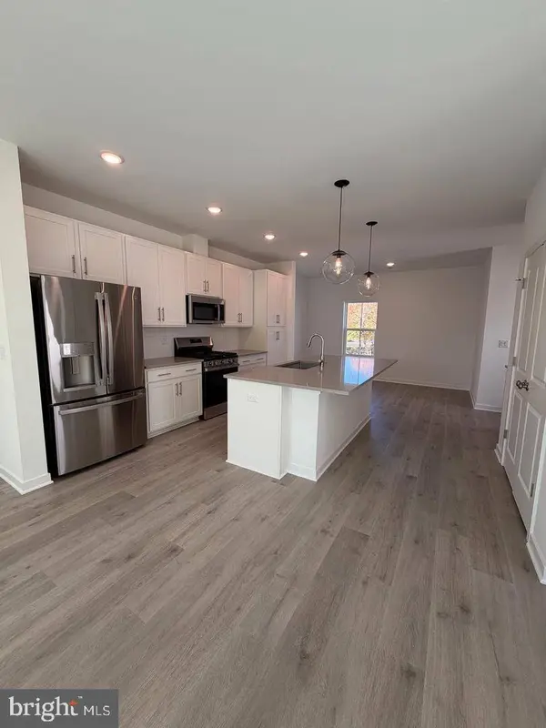 41 SILVERBELL AVE, Berlin, NJ 08009
