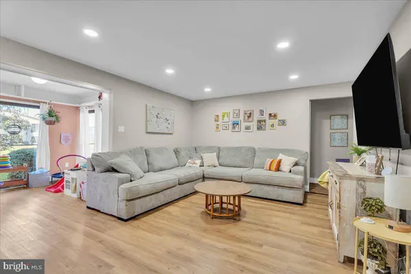13 BRIGHTON PL, Sewell, NJ 08080
