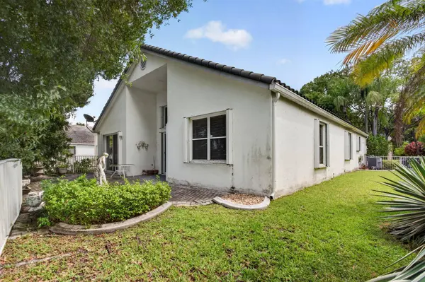 6621 NW 78th DR, Parkland, FL 33067