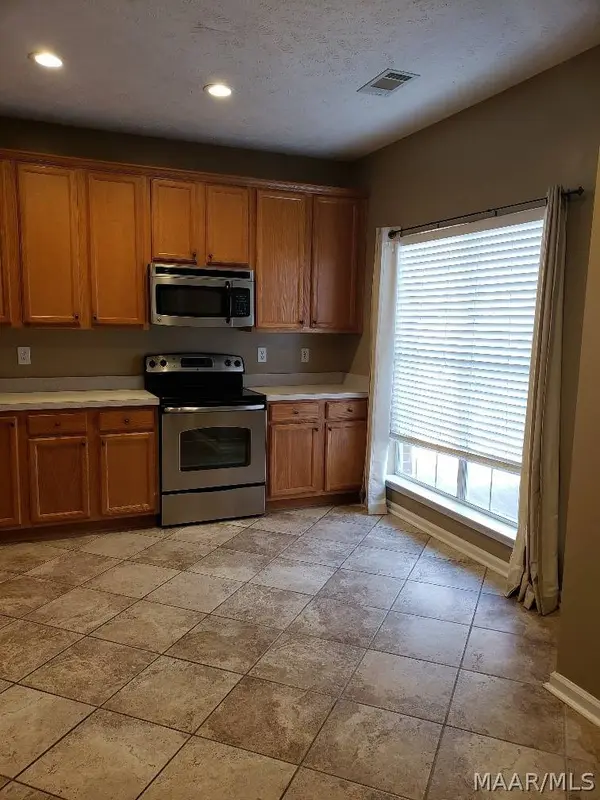 9619 GREYTHORNE WAY, Montgomery, AL 36117