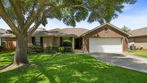 Buying a Resale Home in Rosenberg, TX: Your Questions Answered,Amalia Ohe