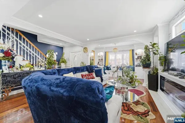 60 Stewart AVE, Kearny, NJ 07032