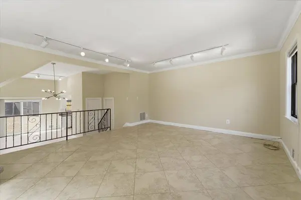 295 9TH ST  #whole House, Jc Downtown, NJ 07302