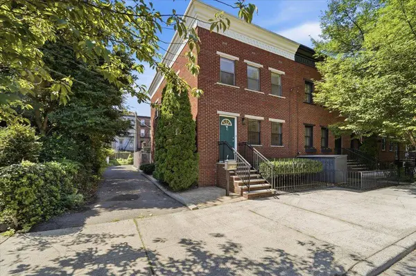 295 9TH ST  #whole House, Jc Downtown, NJ 07302