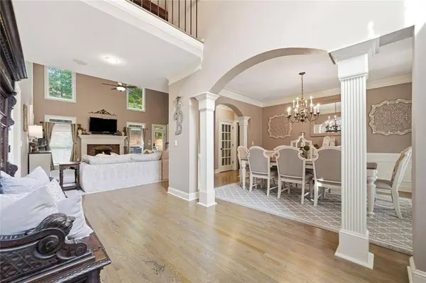 5025 Towne Lake HL N, Woodstock, GA 30189
