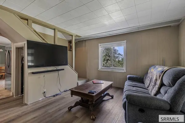 855 E 1100 N, Shelley, ID 83274