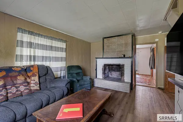 855 E 1100 N, Shelley, ID 83274