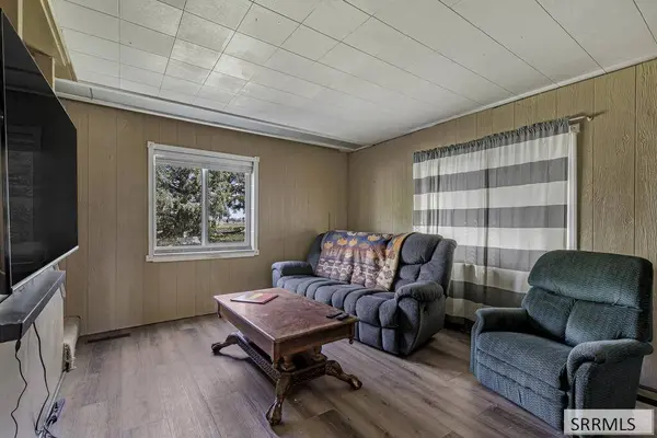 855 E 1100 N, Shelley, ID 83274