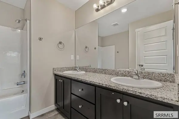 806 Trails End, Idaho Falls, ID 83401