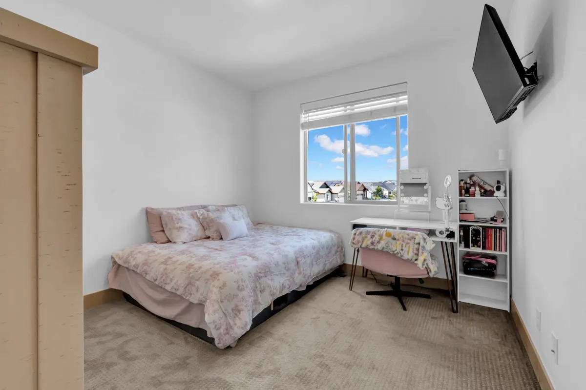 1699 Corby Dr, Windsor, CO 80550-6083