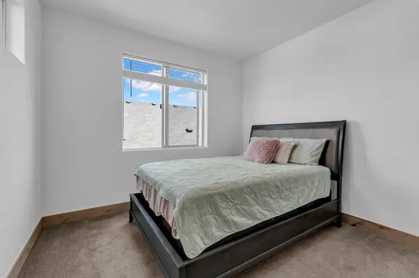 1699 Corby Dr, Windsor, CO 80550-6083