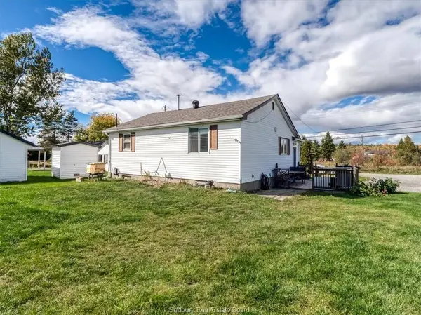 33 Graham RD, Whitefish, ON P0M 3E0