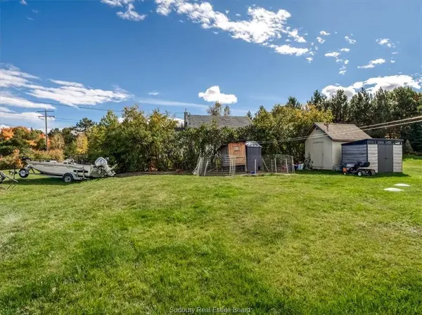 33 Graham RD, Whitefish, ON P0M 3E0