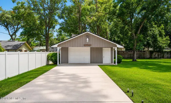 5060 CARMEL DR, Jacksonville, FL 32244