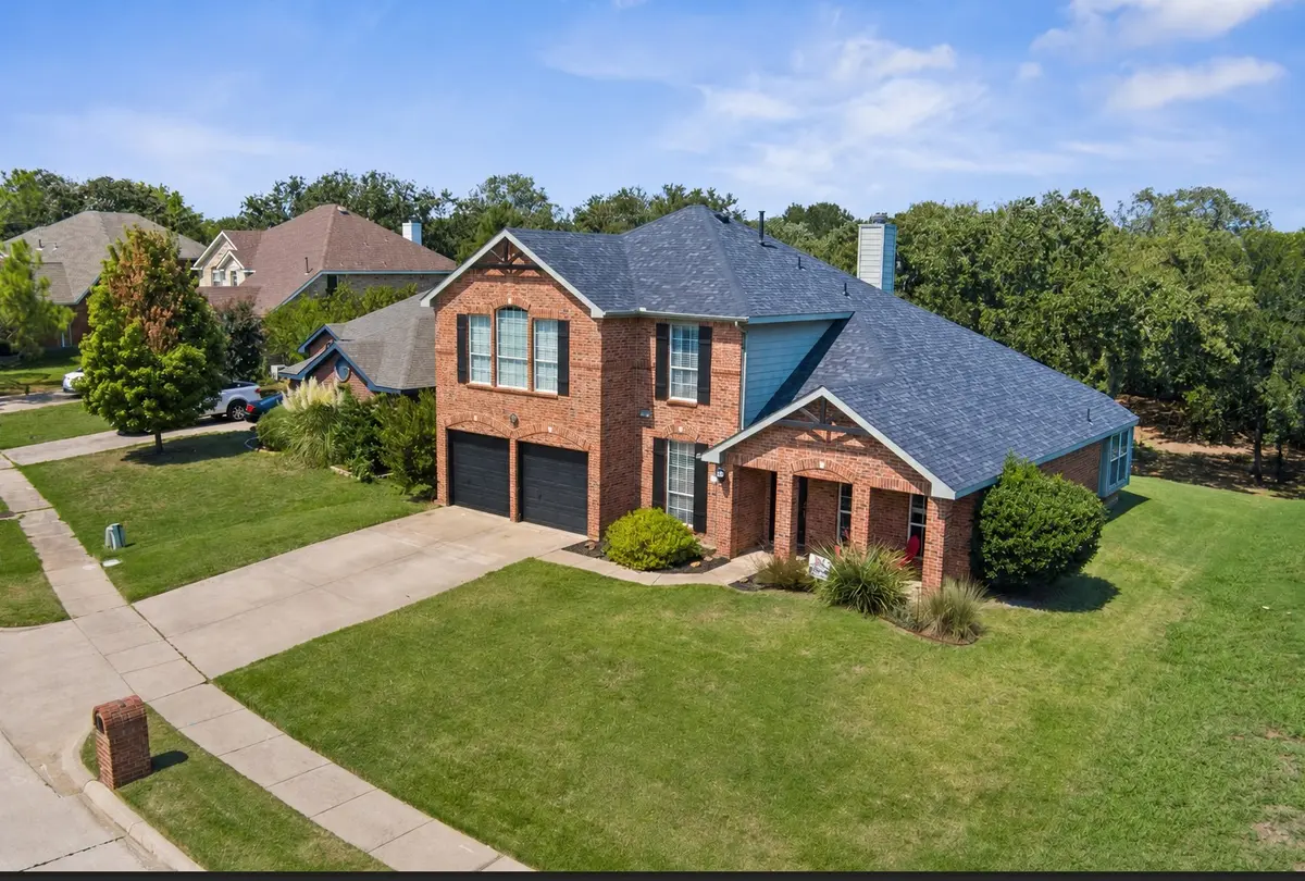 409 Springtree Rd, Lake Dallas, TX 75065