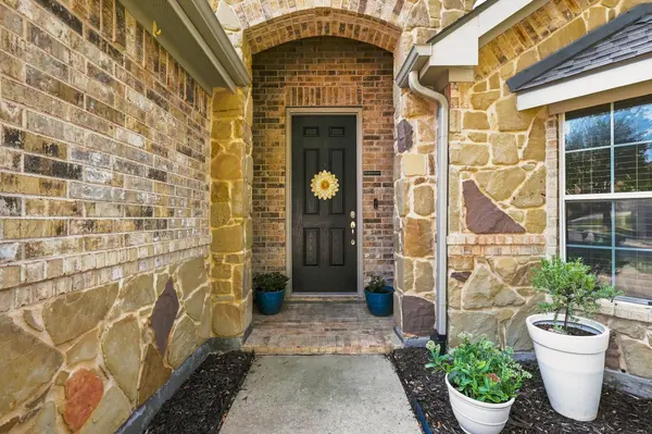 1124 Wilson Dr, Lantana, TX 76226-6578