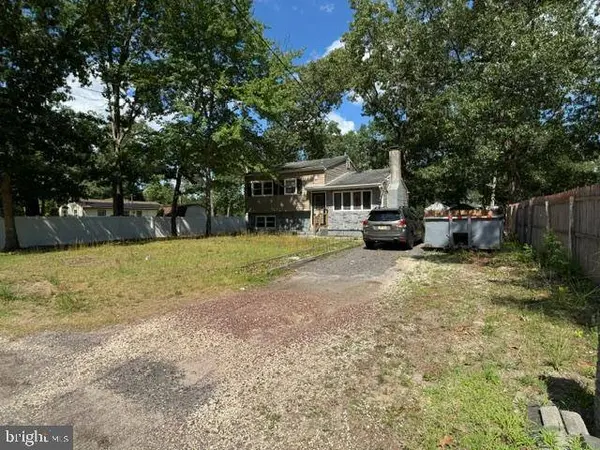 502 WILDWOOD AVE, Williamstown, NJ 08094