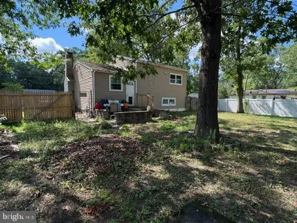 502 WILDWOOD AVE, Williamstown, NJ 08094