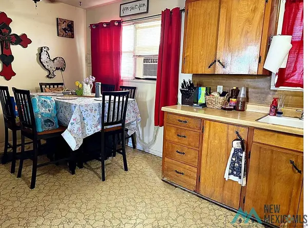 814 S Beech Street, Jal, NM 88252