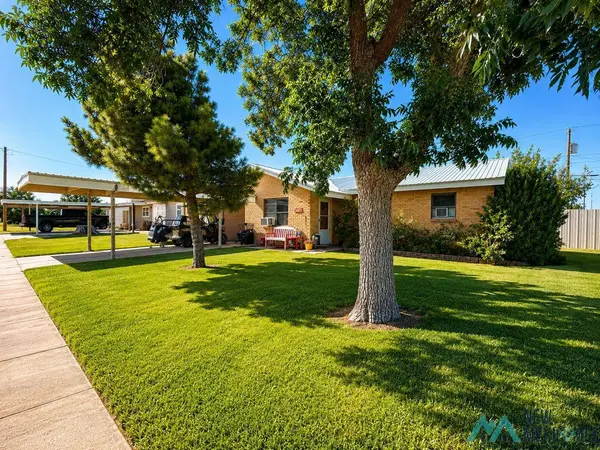 814 S Beech Street, Jal, NM 88252