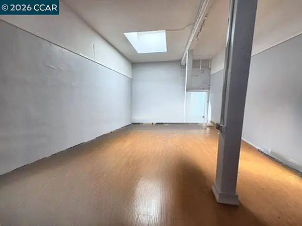 5383 Bancroft Ave, Oakland, CA 94601
