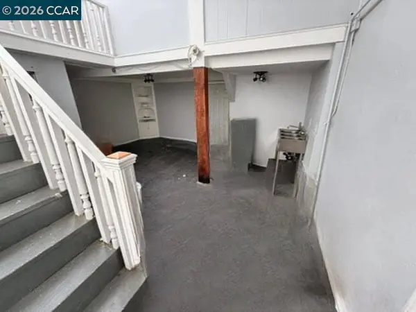 5383 Bancroft Ave, Oakland, CA 94601
