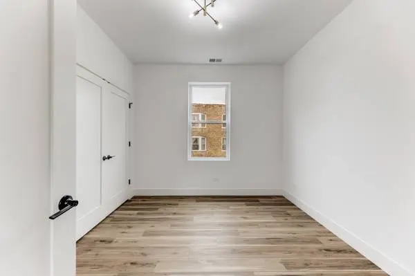 437 E 42nd PL, Chicago, IL 60653