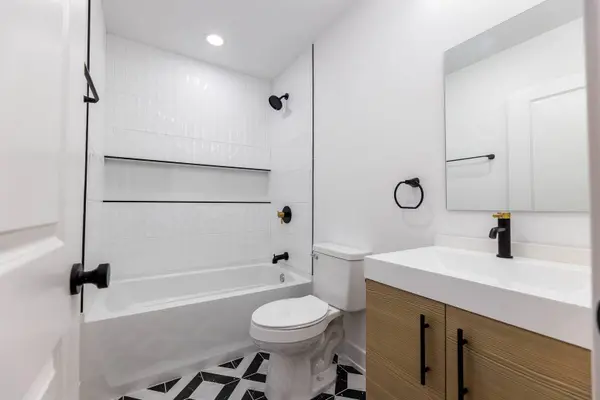 239 W 74th ST #2, Chicago, IL 60621