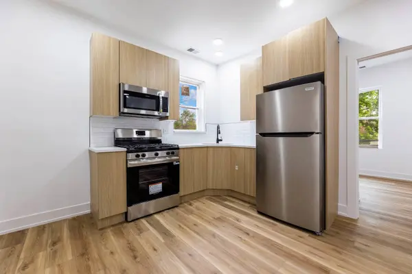 239 W 74th ST #2, Chicago, IL 60621