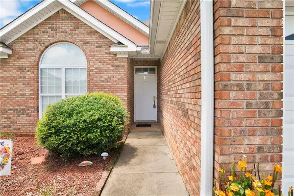 219 Mizell CIR, Saraland, AL 36571
