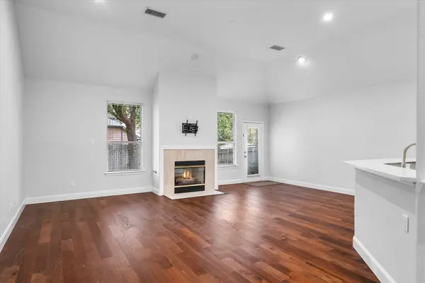 5541 Flynn CT, Fort Worth, TX 76137