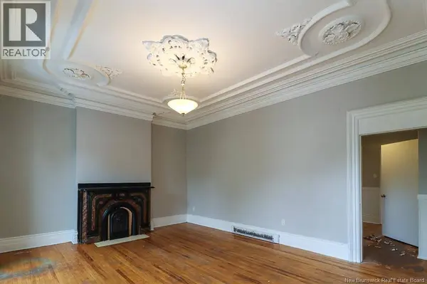 112 Queen Street, Saint John, NB E2L1S4