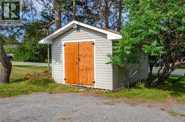 6 Parkdale Avenue, Rothesay, NB E2E3P1
