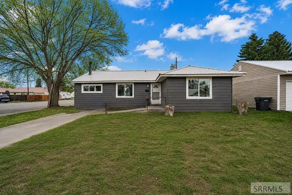 201 Alpine Dr, Idaho Falls, ID 83402-2247