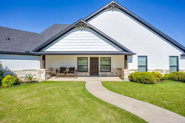 733 Fm 2652, Graham, TX 76450