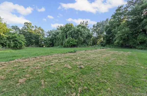 4802 Hazel ST, Dearborn Heights, MI 48125