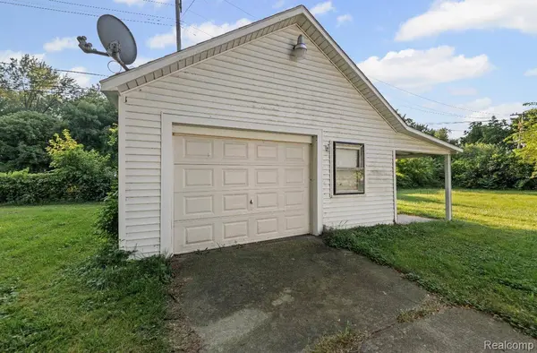 4802 Hazel ST, Dearborn Heights, MI 48125