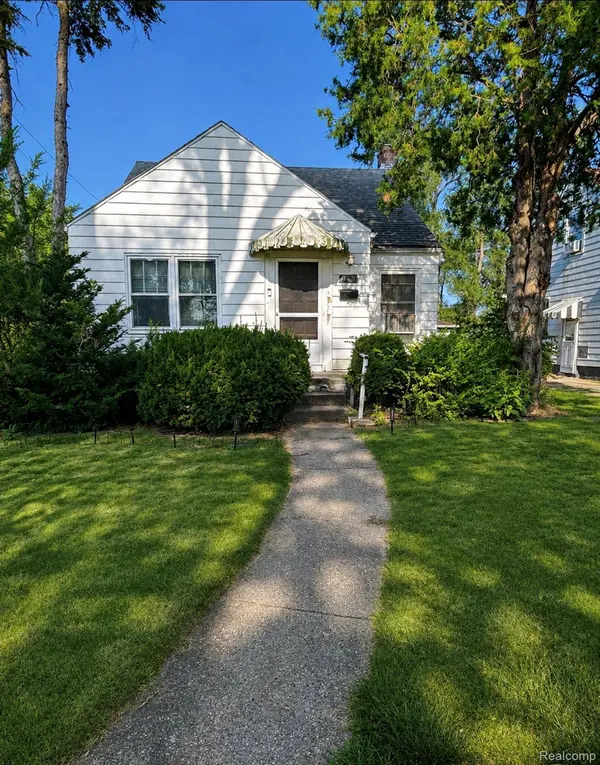 19301 Harned ST